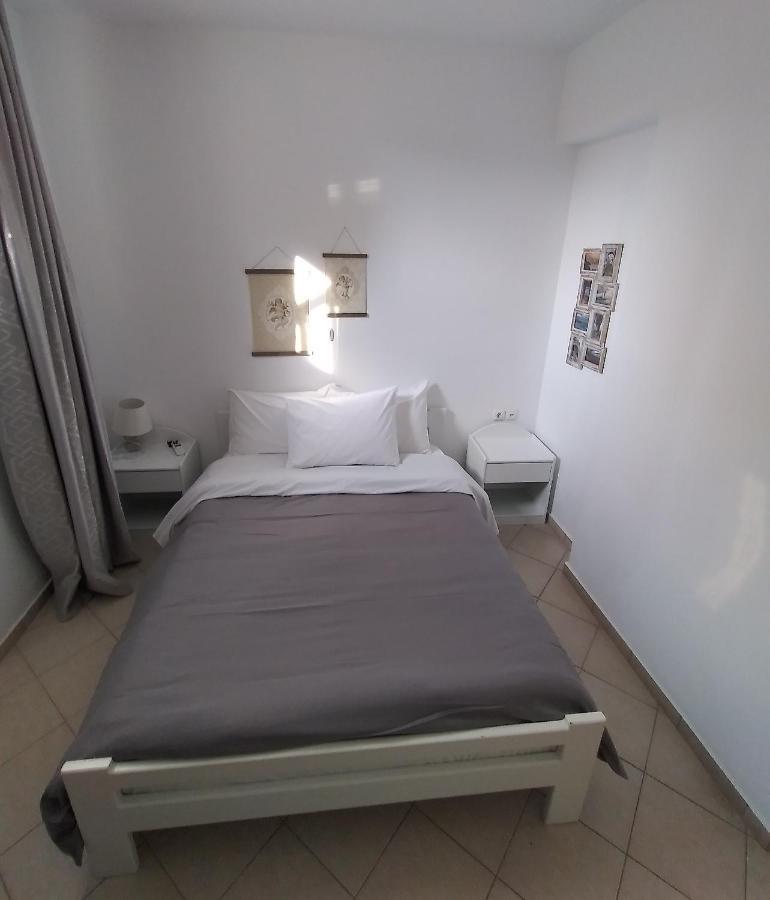 Апартаменты Albatross Seafront House Naxos City Экстерьер фото