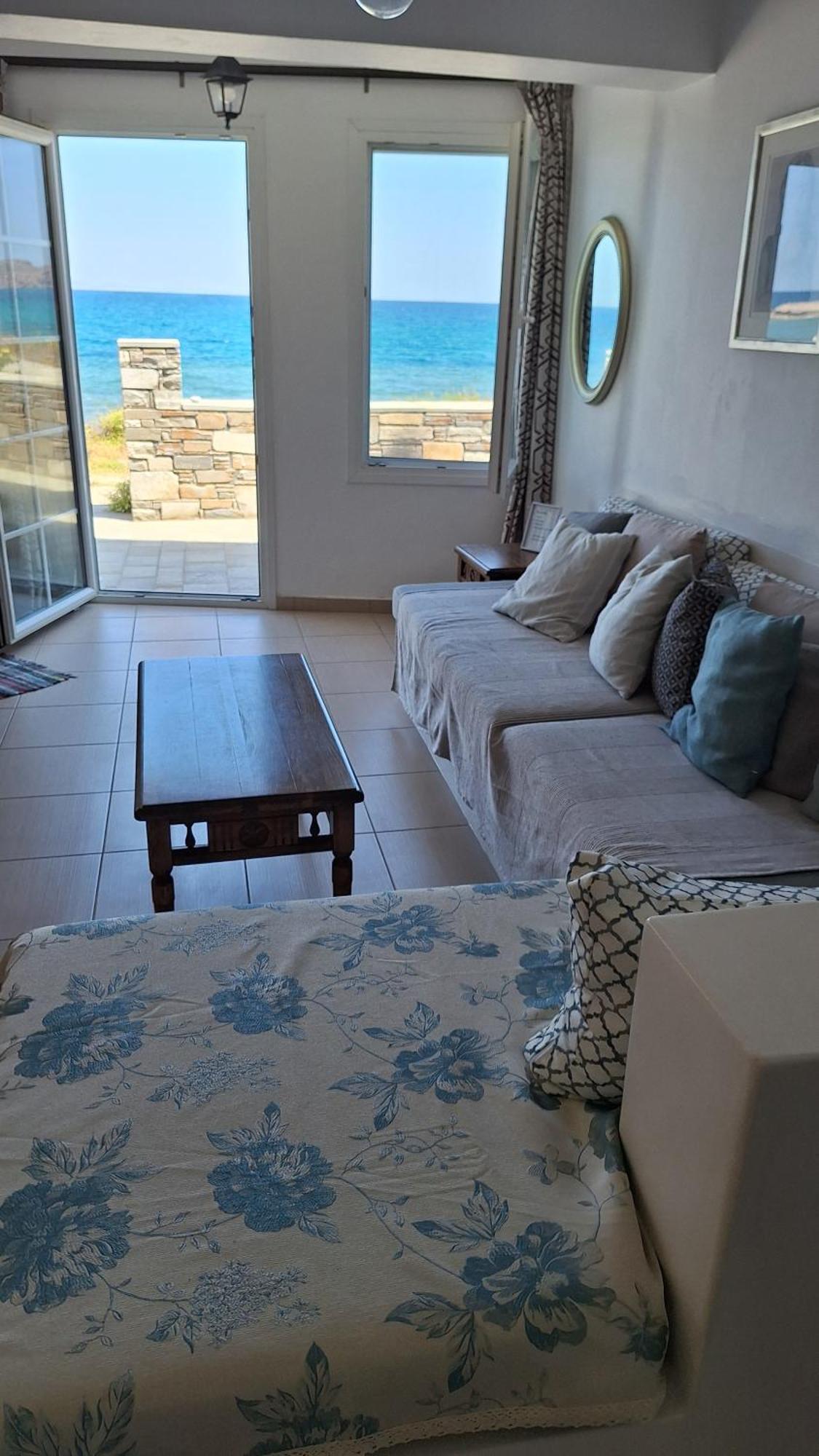 Апартаменты Albatross Seafront House Naxos City Экстерьер фото